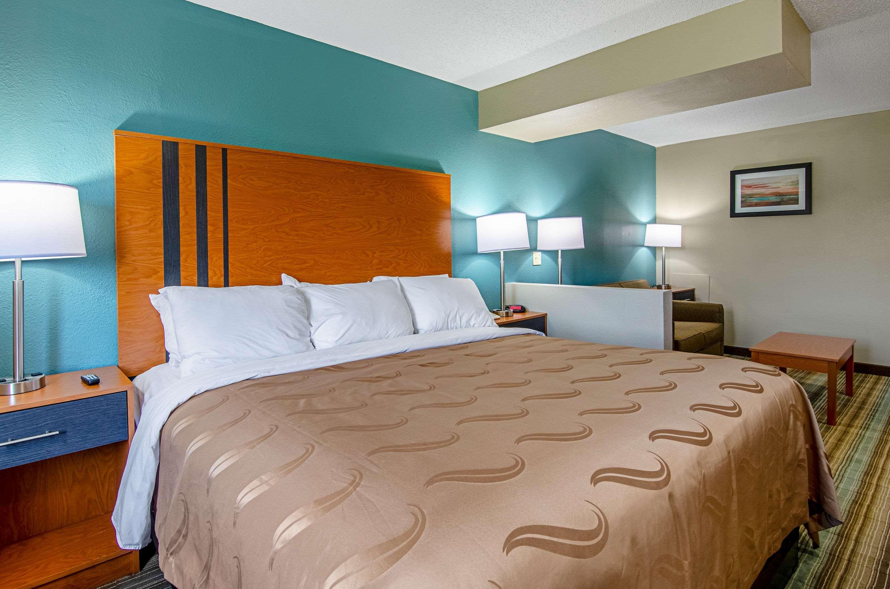 Quality Inn & Suites I-81 Exit 7 Bristol Eksteriør bilde