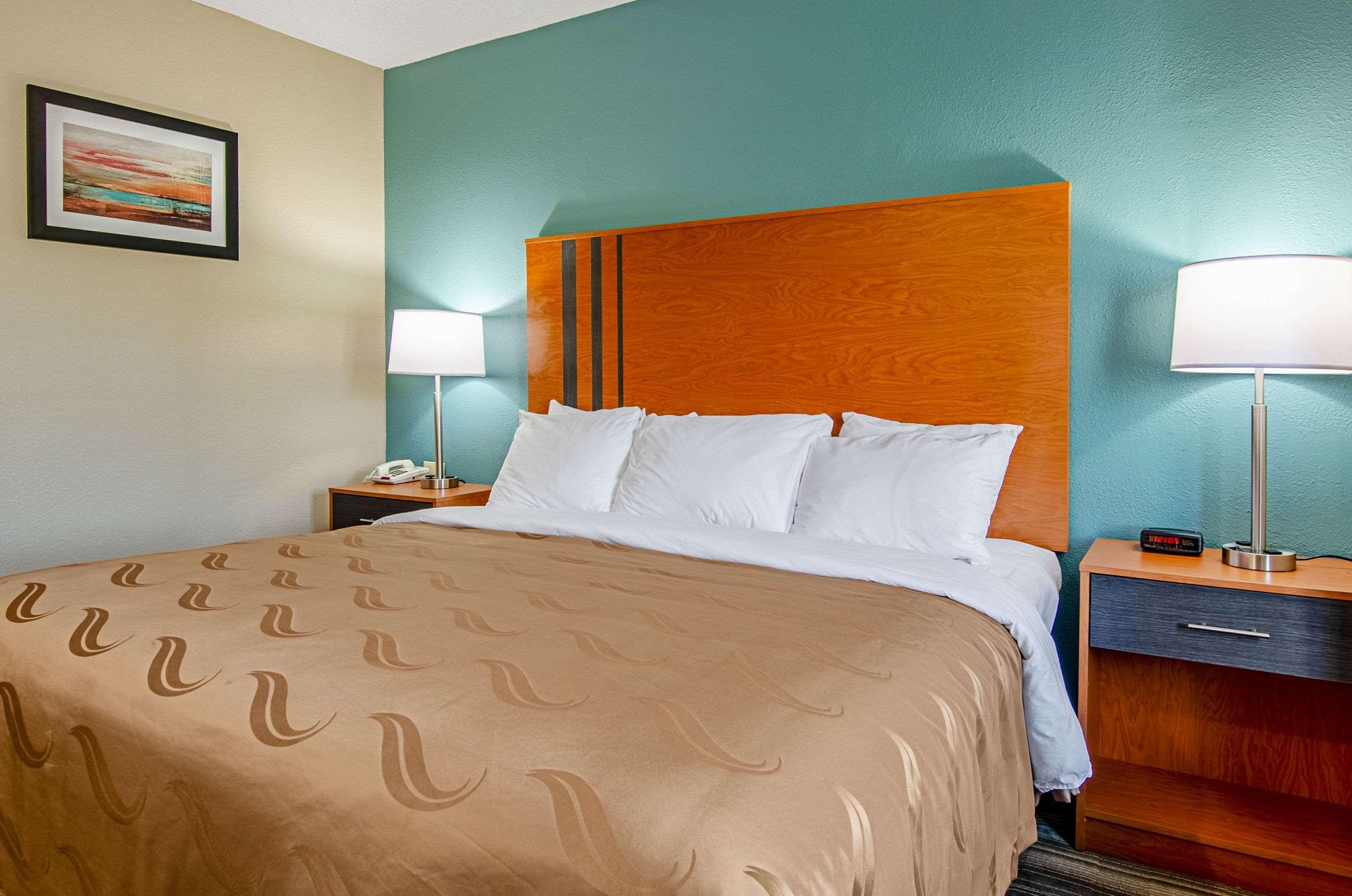 Quality Inn & Suites I-81 Exit 7 Bristol Eksteriør bilde