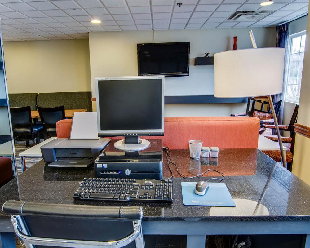 Quality Inn & Suites I-81 Exit 7 Bristol Eksteriør bilde