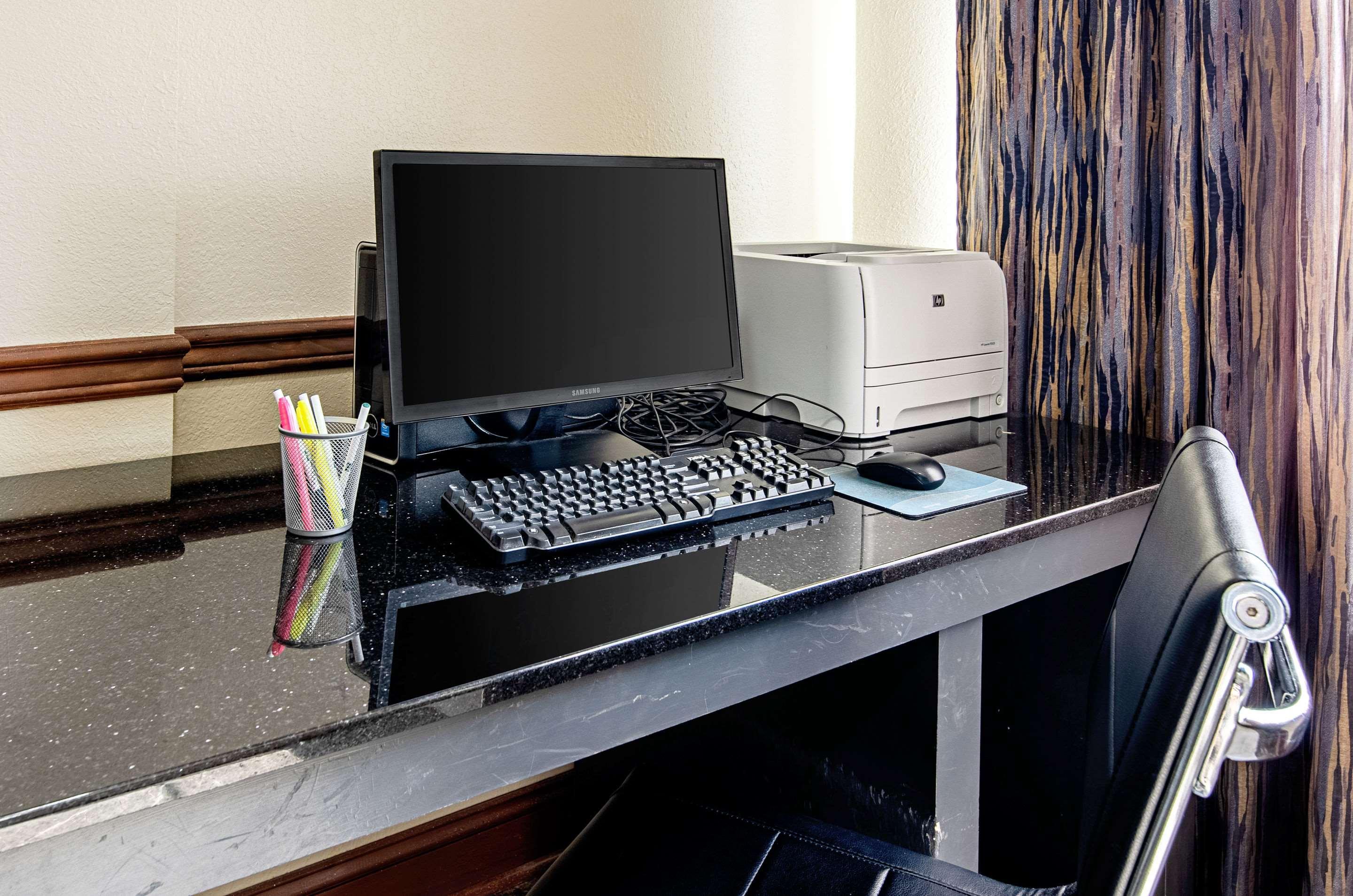 Quality Inn & Suites I-81 Exit 7 Bristol Eksteriør bilde