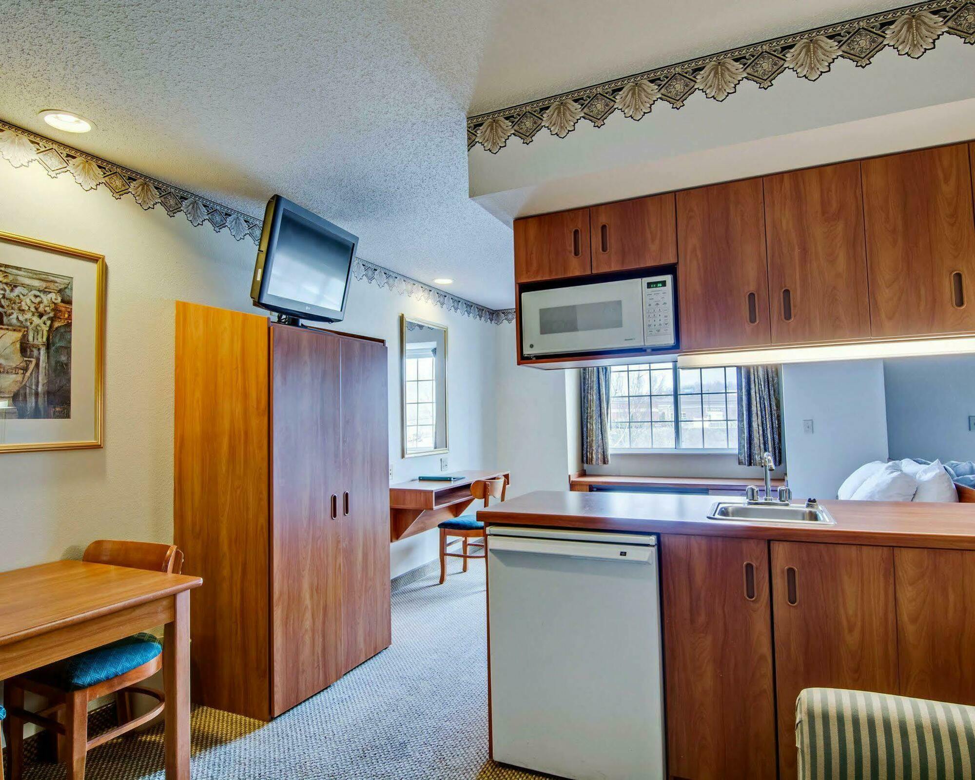 Quality Inn & Suites I-81 Exit 7 Bristol Eksteriør bilde