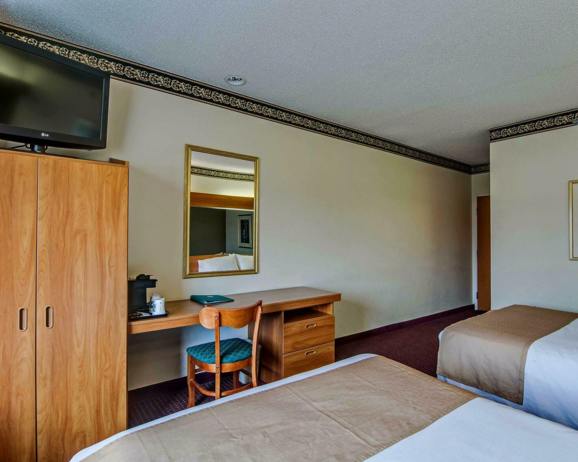 Quality Inn & Suites I-81 Exit 7 Bristol Eksteriør bilde