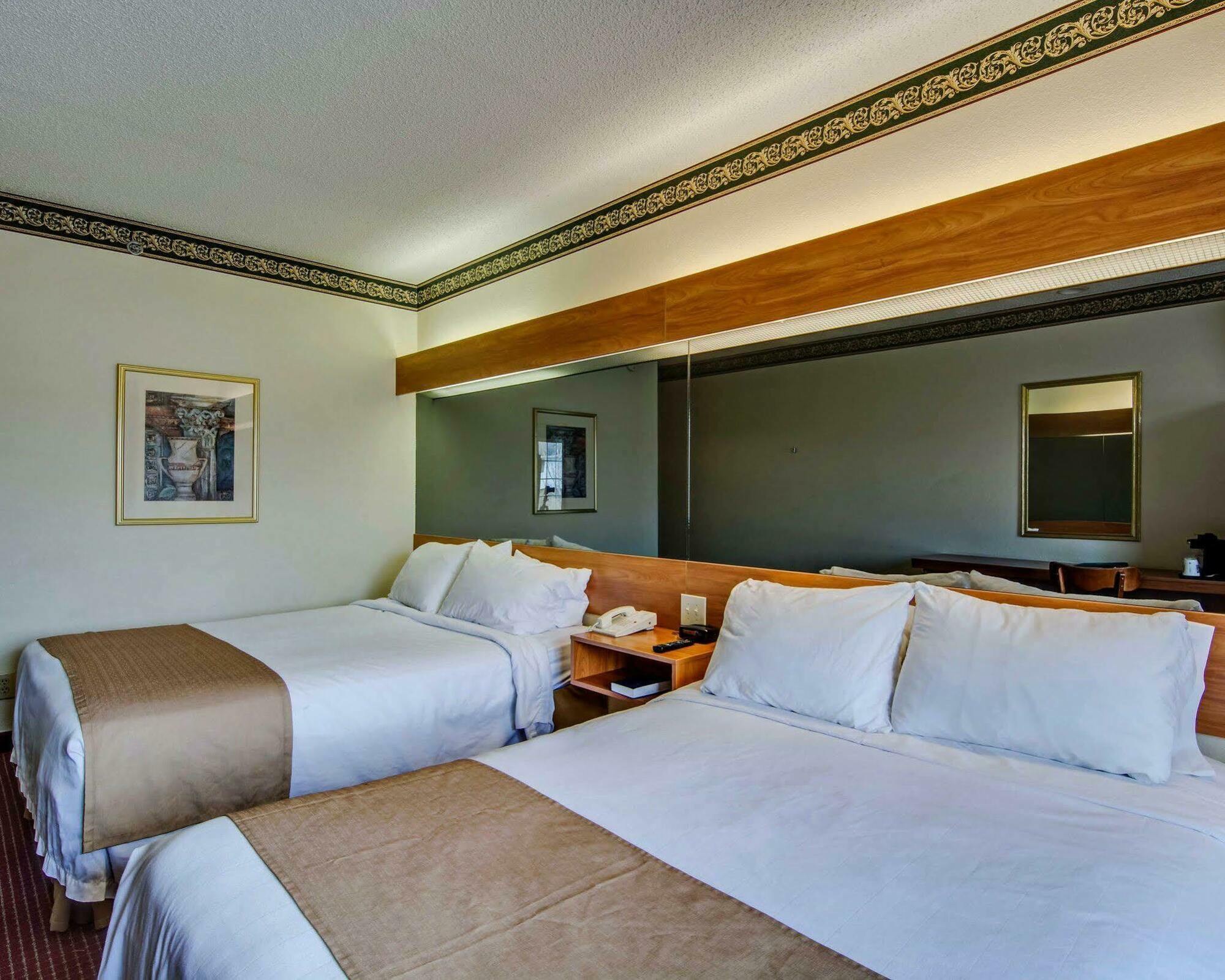 Quality Inn & Suites I-81 Exit 7 Bristol Eksteriør bilde