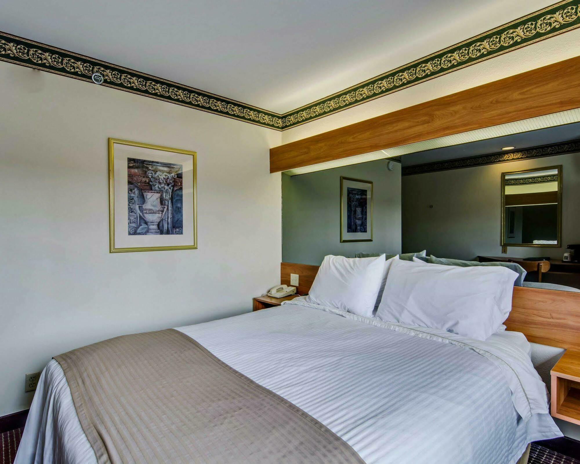 Quality Inn & Suites I-81 Exit 7 Bristol Eksteriør bilde