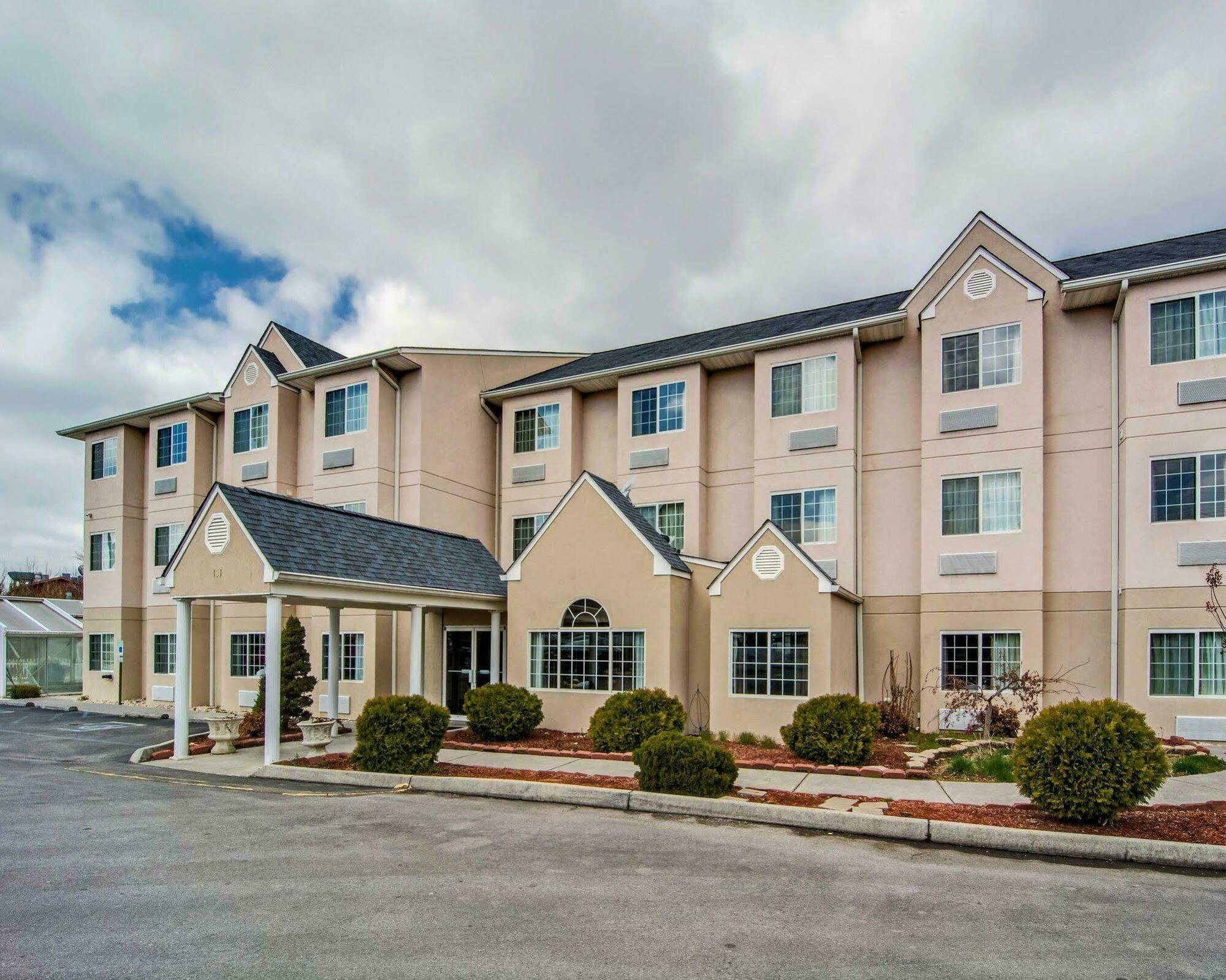 Quality Inn & Suites I-81 Exit 7 Bristol Eksteriør bilde